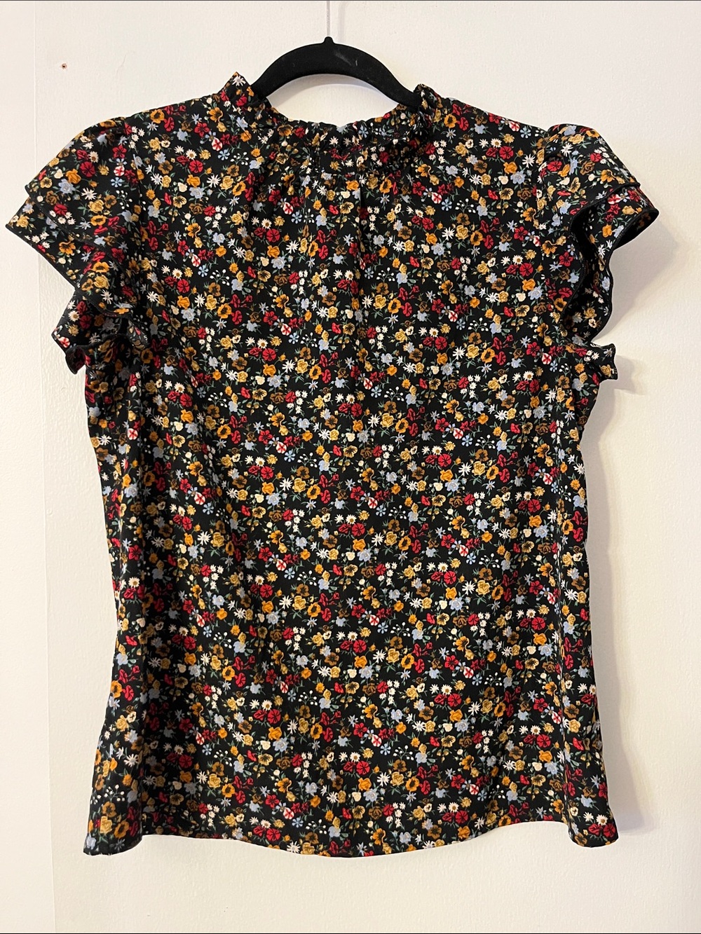Black Floral Ruffle-Sleeve Blouse